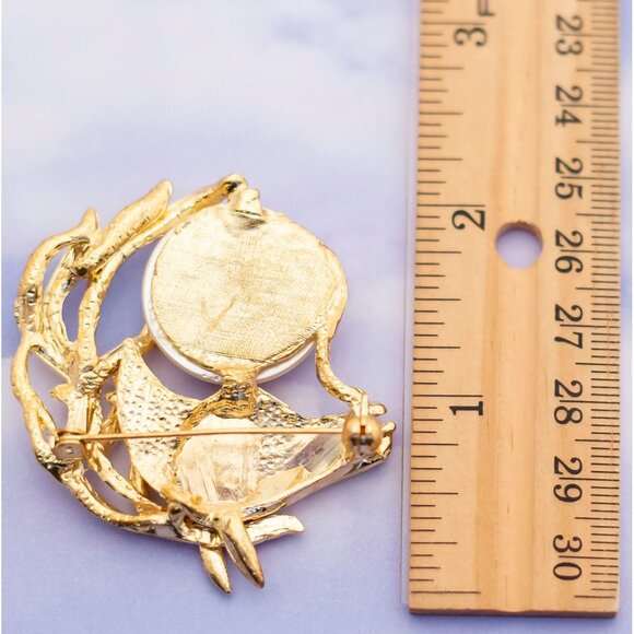 Vintage Mid-century Gold Tone Horse w/ Big Faux Pearl Brooch - S13 - Picture 2 of 2